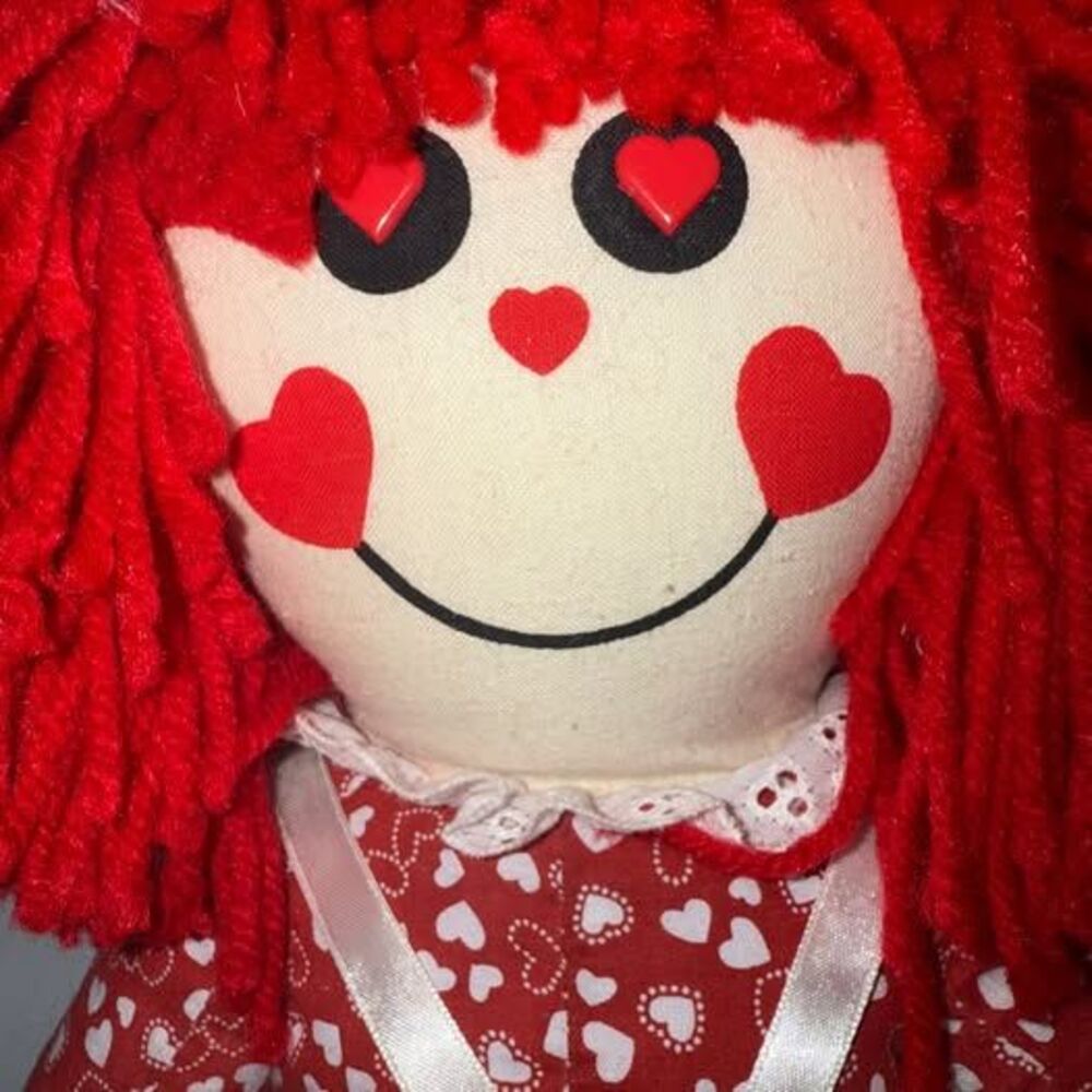Collector Raggedy Ann Sing and sway doll